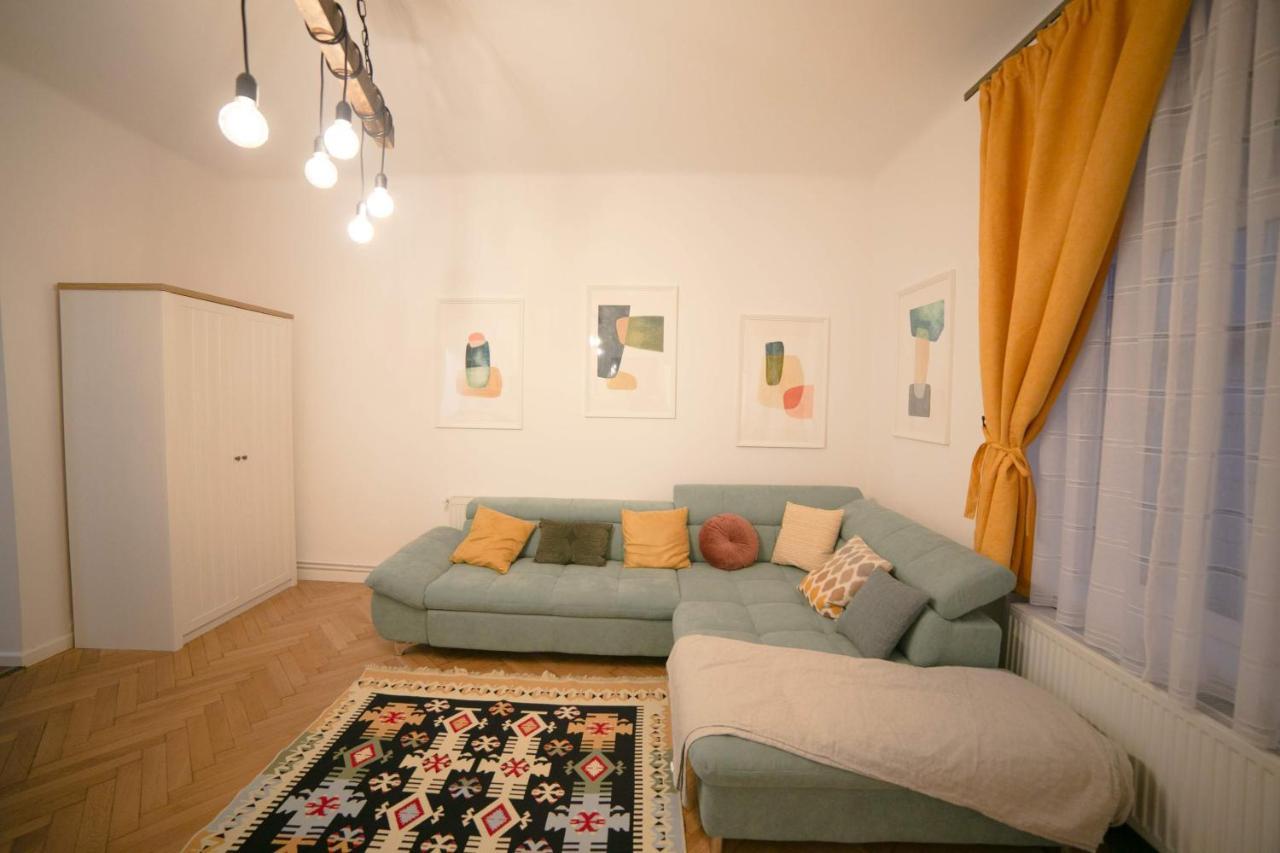 Jasmine Serenity Apartment - Central, Behind Black Church Braşov Exterior foto