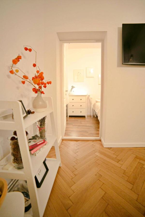 Jasmine Serenity Apartment - Central, Behind Black Church Braşov Exterior foto
