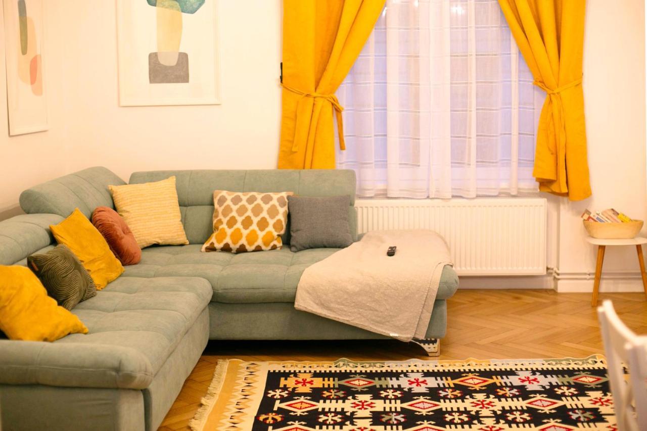 Jasmine Serenity Apartment - Central, Behind Black Church Braşov Exterior foto